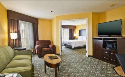 Holiday Inn Express Hotel & Suites San Jose-Morgan Hill an IHG Hotel - image 17