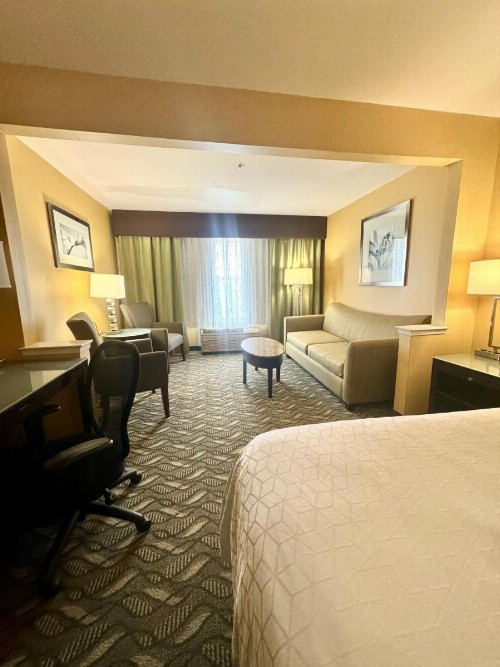 Holiday Inn Express Hotel & Suites San Jose-Morgan Hill an IHG Hotel - image 2