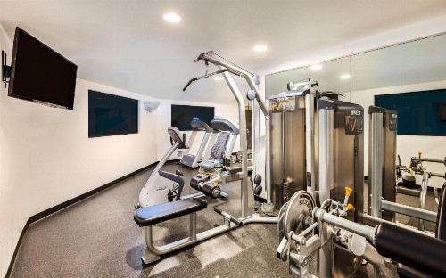 Holiday Inn Express Hotel & Suites San Jose-Morgan Hill an IHG Hotel - image 21