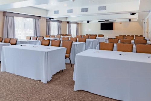 Holiday Inn Express Hotel & Suites San Jose-Morgan Hill an IHG Hotel - image 32