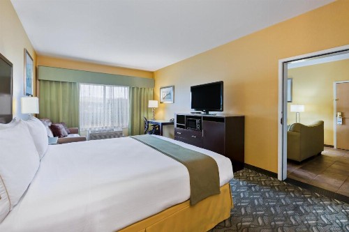 Holiday Inn Express Hotel & Suites San Jose-Morgan Hill an IHG Hotel - image 4