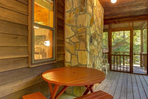 Moss Creek Cabin - image 9