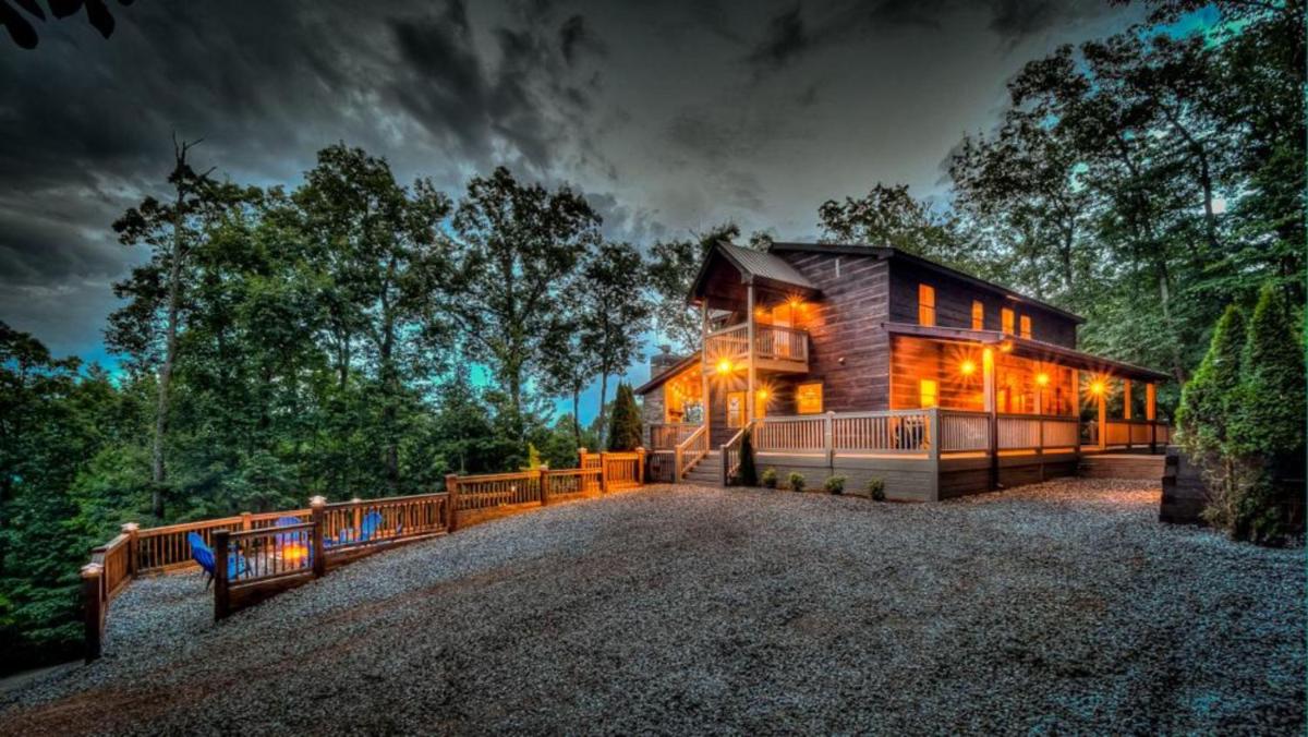 King Daddy Lodge by Escape to Blue Ridge - main image