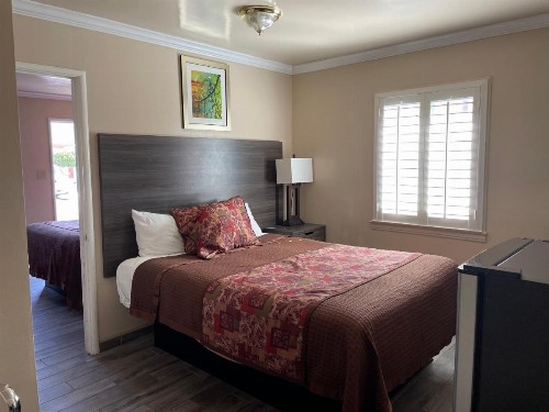 Holland Inn & Suites - image 16