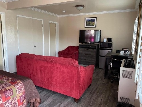 Holland Inn & Suites - image 19