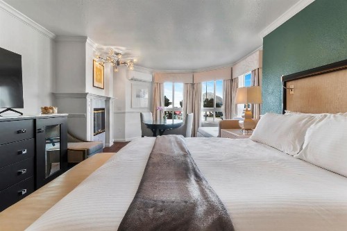 Ascot Suites - image 34
