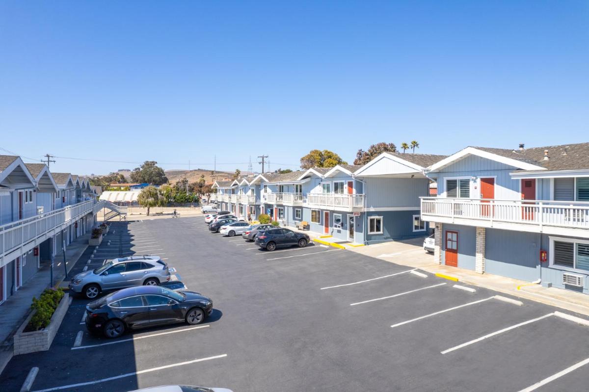 Harbor House Inn - image 2