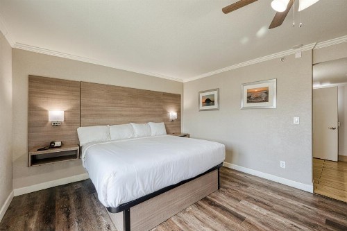 Harbor House Inn - image 24