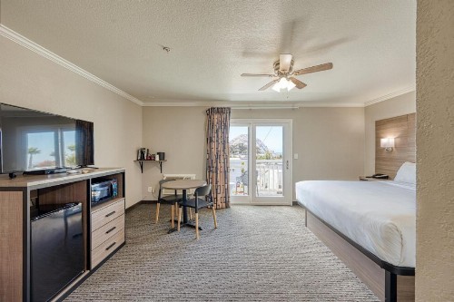 Harbor House Inn - image 26