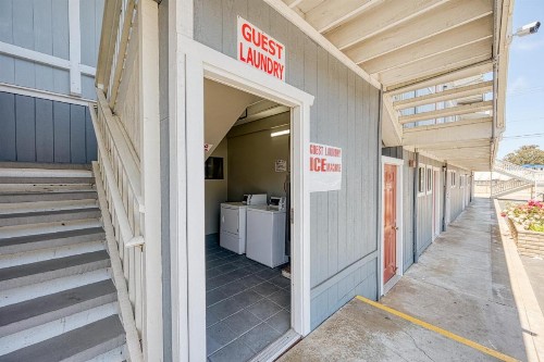 Harbor House Inn - image 28