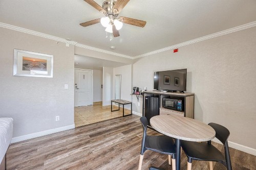 Harbor House Inn - image 31