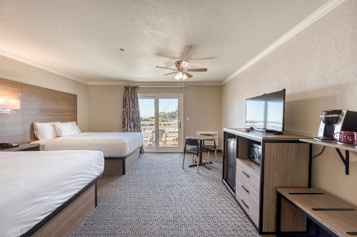 Harbor House Inn - image 33