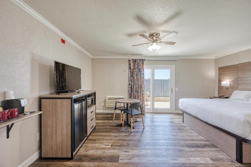 Harbor House Inn - image 44