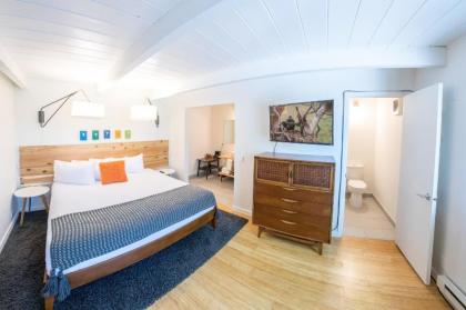 Monarch Motel - image 10