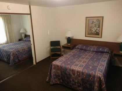 Lakeside Motel - image 2