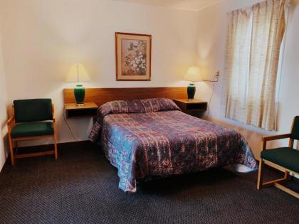 Lakeside Motel - image 7