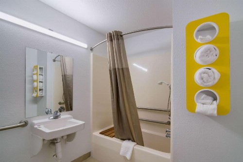 Motel 6-Moss Point MS - image 25