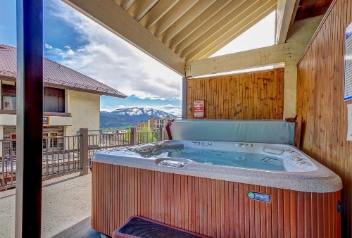 Slopeside Paradise at Axtel - image 6