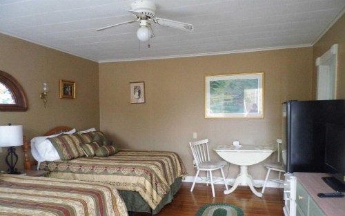 Otter Creek Inn - image 28