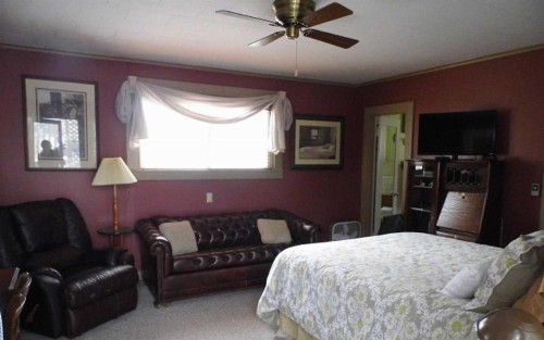 Otter Creek Inn - image 31