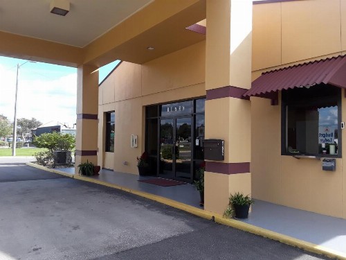 Budget Lodge Mount Dora - image 2