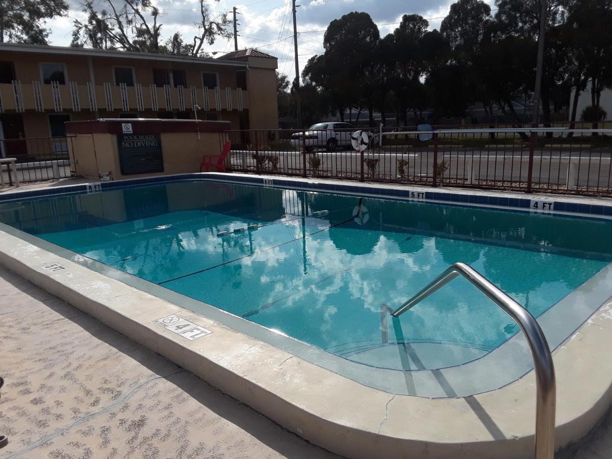 Budget Lodge Mount Dora - image 4