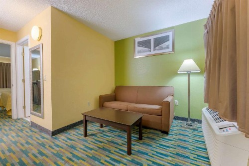 Quality Inn & Suites Mt Dora North - image 16