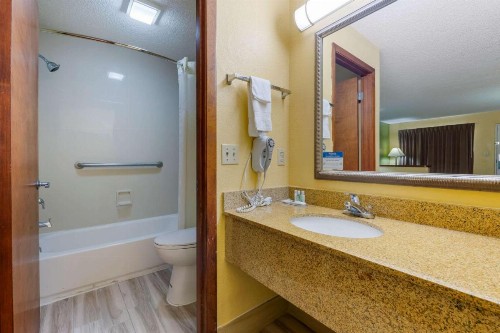 Quality Inn & Suites Mt Dora North - image 23