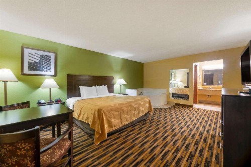 Quality Inn & Suites Mt Dora North - image 24