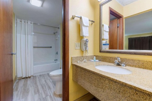 Quality Inn & Suites Mt Dora North - image 27