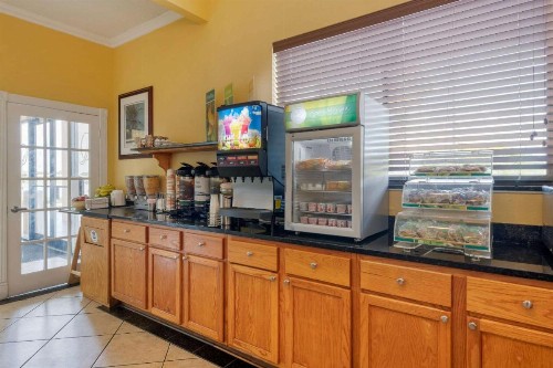 Quality Inn & Suites Mt Dora North - image 37