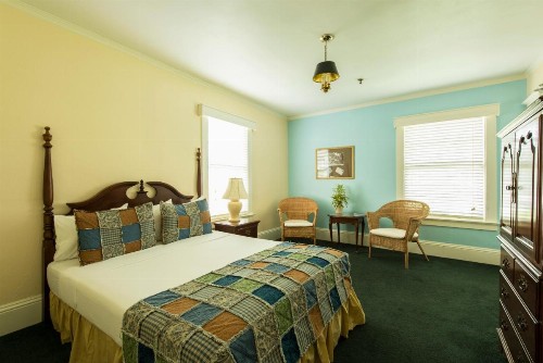 Lakeside Inn on Lake Dora - image 11