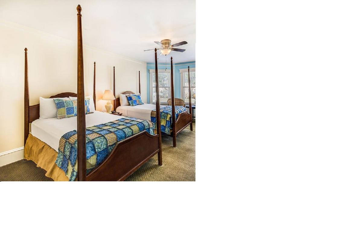 Lakeside Inn on Lake Dora - image 2