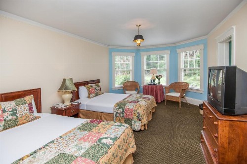 Lakeside Inn on Lake Dora - image 31