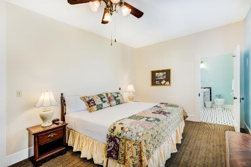 Lakeside Inn on Lake Dora - image 7