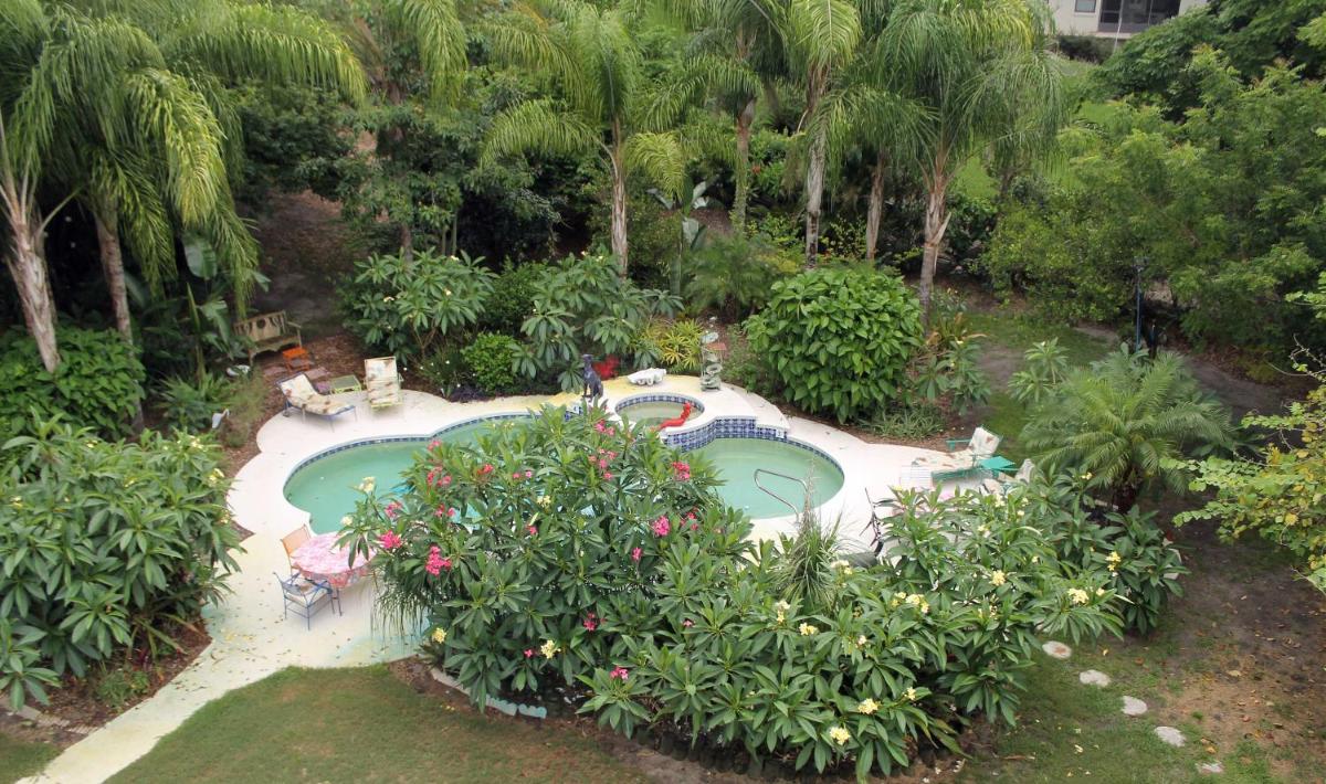 Heron Cay Lakeview Bed & Breakfast - image 5