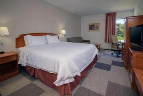 Comfort Inn & Suites Mt. Holly - Westampton - image 12