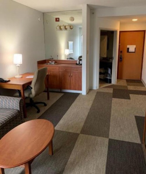 Comfort Inn & Suites Mt. Holly - Westampton - image 13
