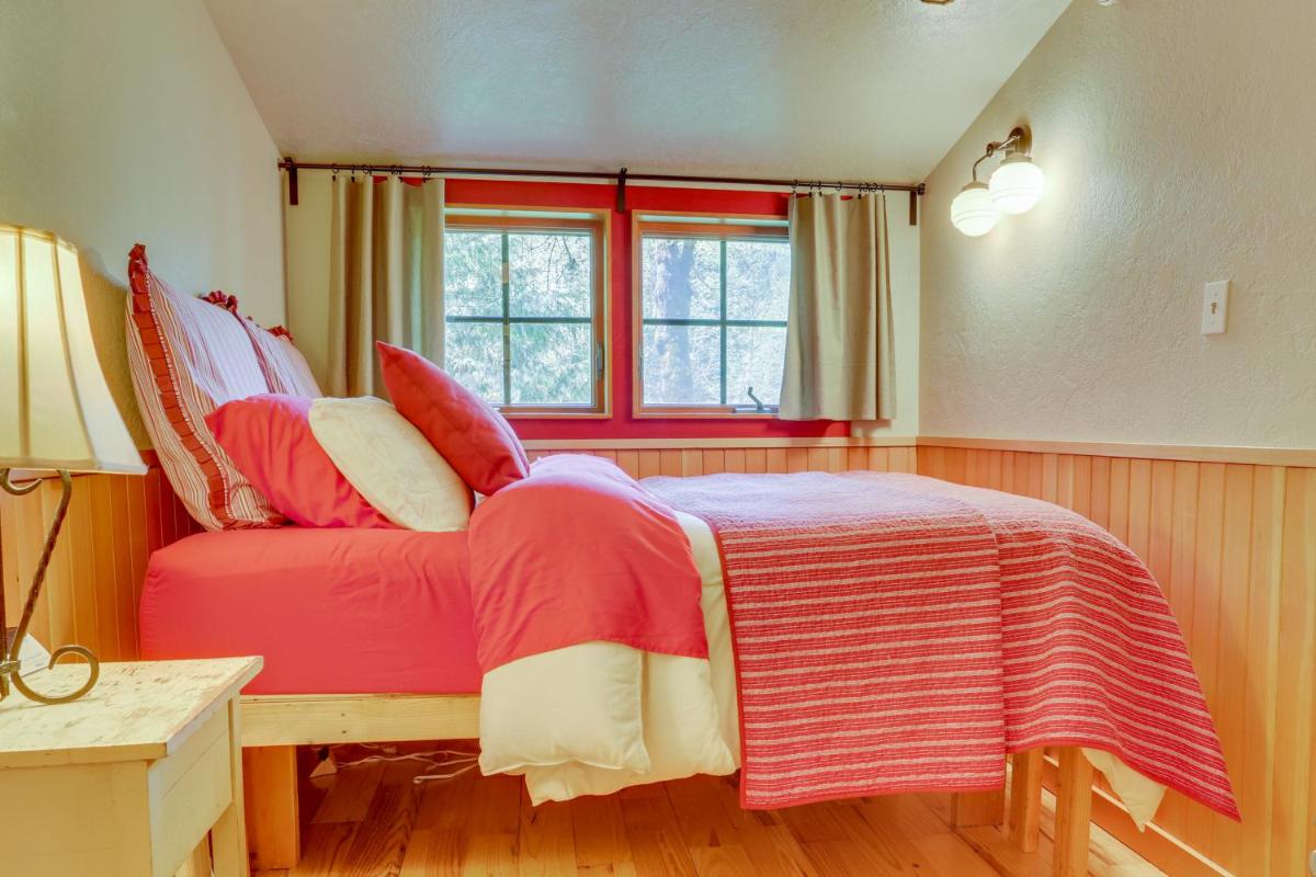 The Cozy Cabin - image 7