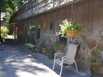 Motel Room with Kitchenette at base of Mt Hood