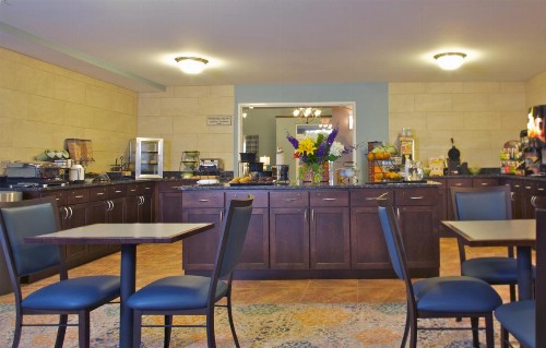 Grandstay Hotel and Suites - image 15