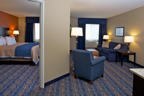 Grandstay Hotel and Suites - image 3