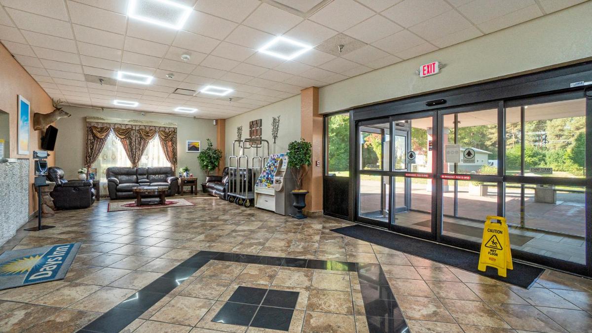 Days Inn & Suites by Wyndham Mt Pleasant - image 5