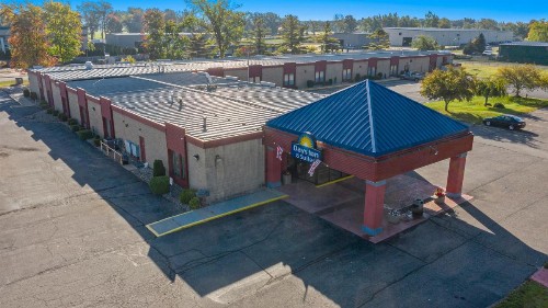 Days Inn & Suites by Wyndham Mt Pleasant - image 9