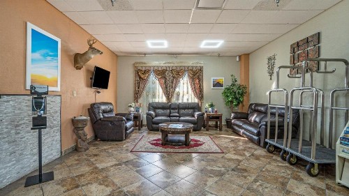 Days Inn & Suites by Wyndham Mt Pleasant - image 4