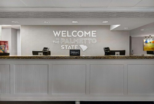 Hampton Inn Patriots Point - image 9