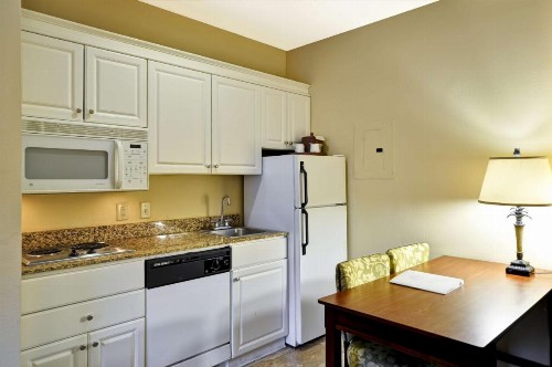 Hampton Inn & Suites Charleston/Mt. Pleasant-Isle Of Palms - image 24