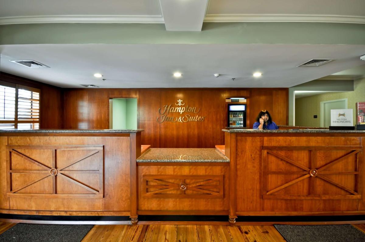 Hampton Inn & Suites Charleston/Mt. Pleasant-Isle Of Palms - image 3