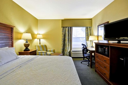 Hampton Inn & Suites Charleston/Mt. Pleasant-Isle Of Palms - image 35