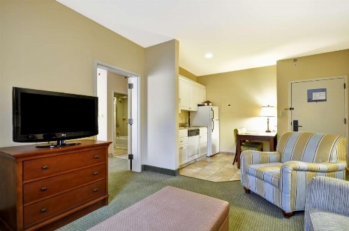Hampton Inn & Suites Charleston/Mt. Pleasant-Isle Of Palms - image 4